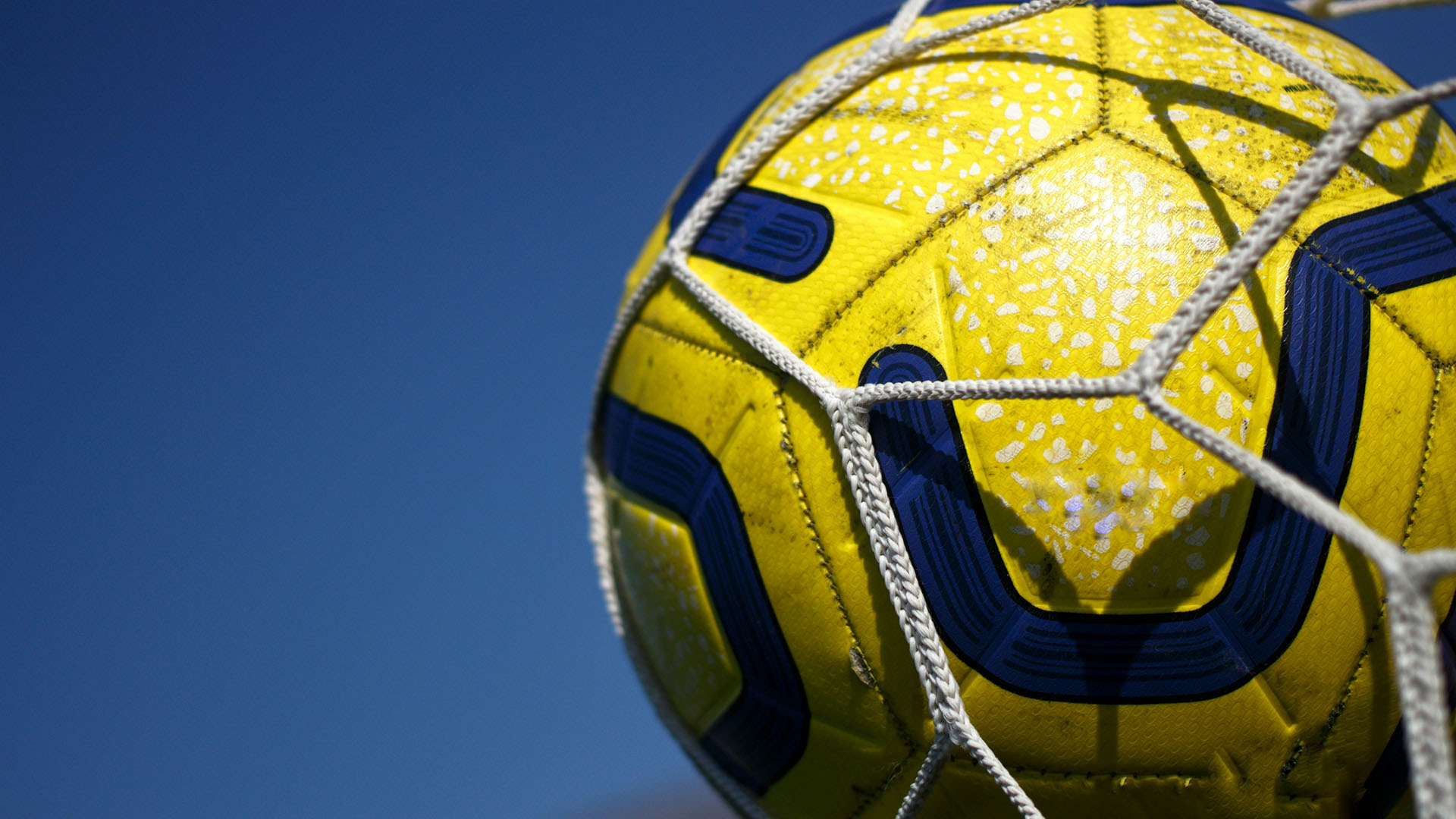 #1014 - Football in net PPT Wide