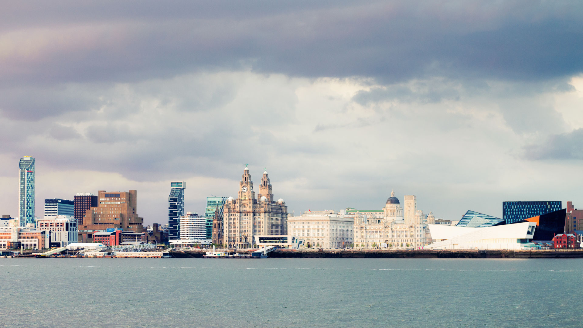 #0132 Liverpool PPT Wide