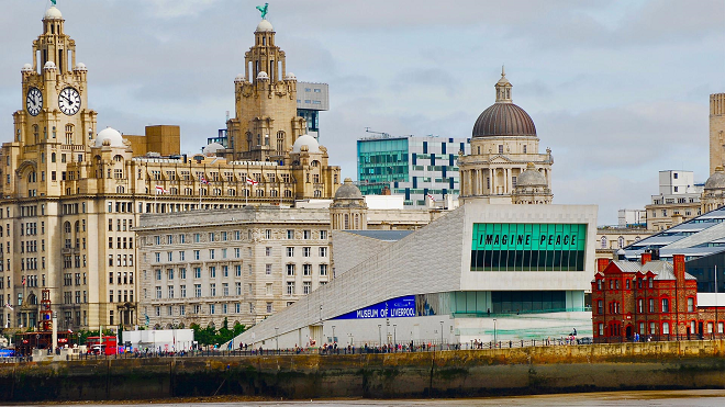 #0131 Liverpool PPT Wide 660 x 371